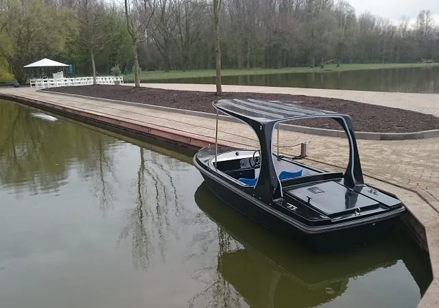 Silence Boats